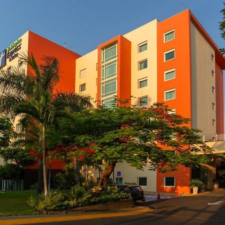 Holiday Inn Express & Suites Cuernavaca, An Ihg Hotel Экстерьер фото